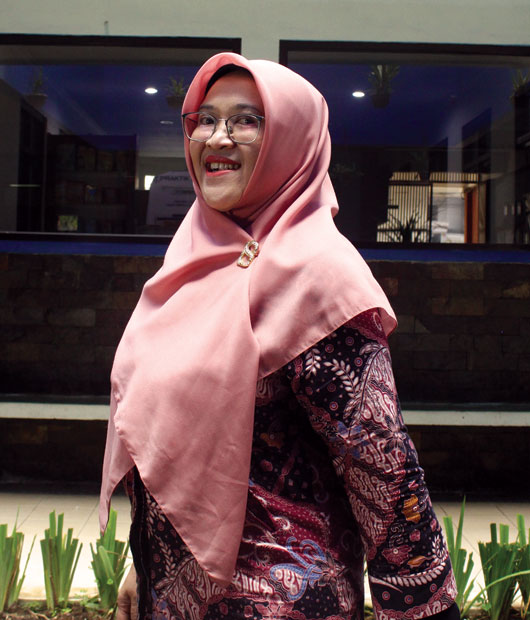 apt. Asri Dewiyani, S.Si.